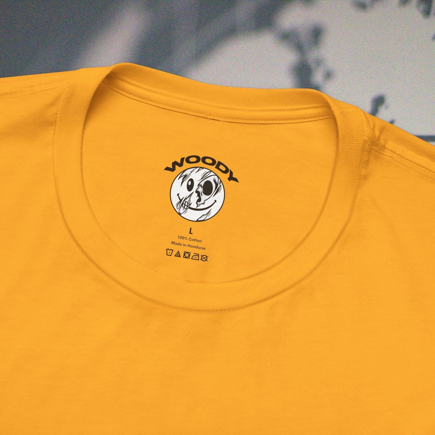 Woody Worldwide - Gold - T-Shirt