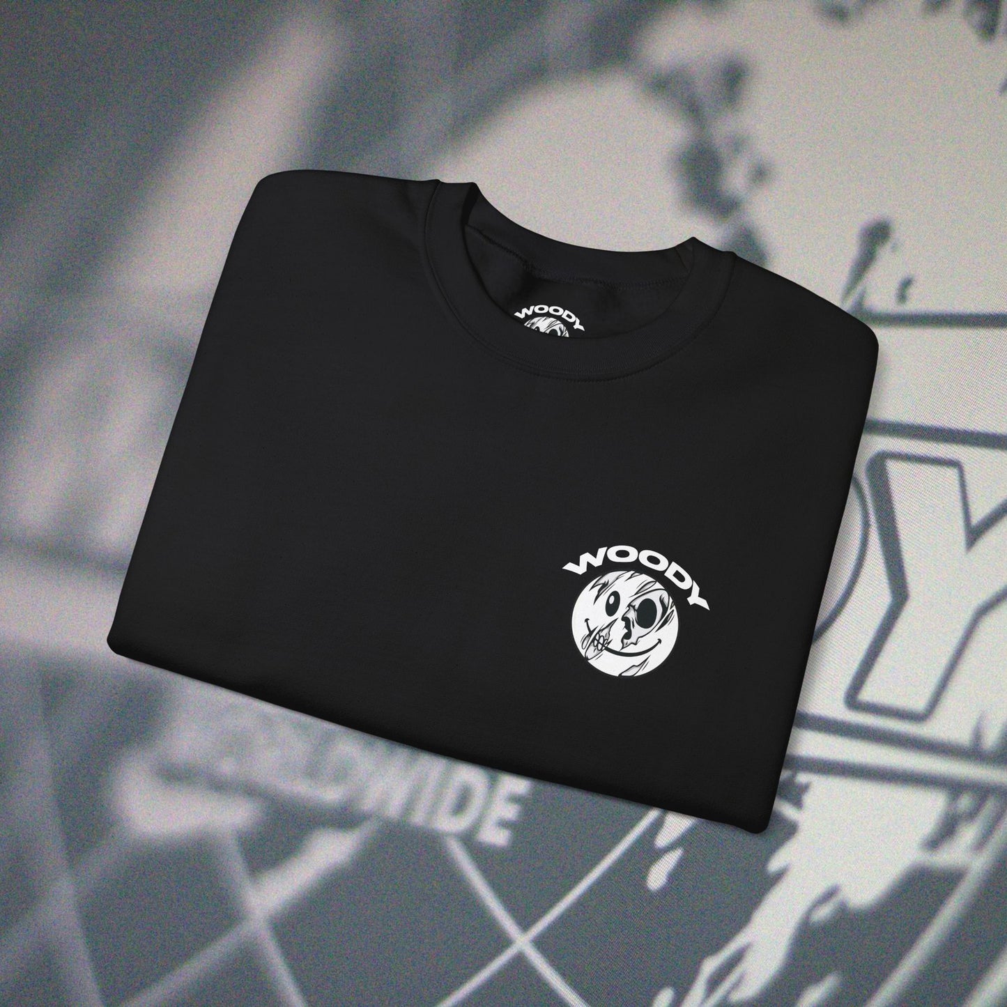 Woody Worldwide - Black - Crewneck