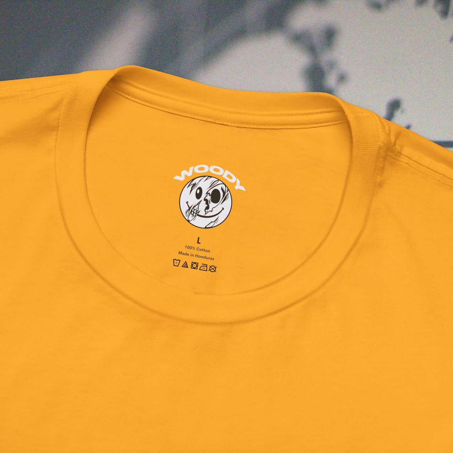 Woody Worldwide - Gold - T-Shirt