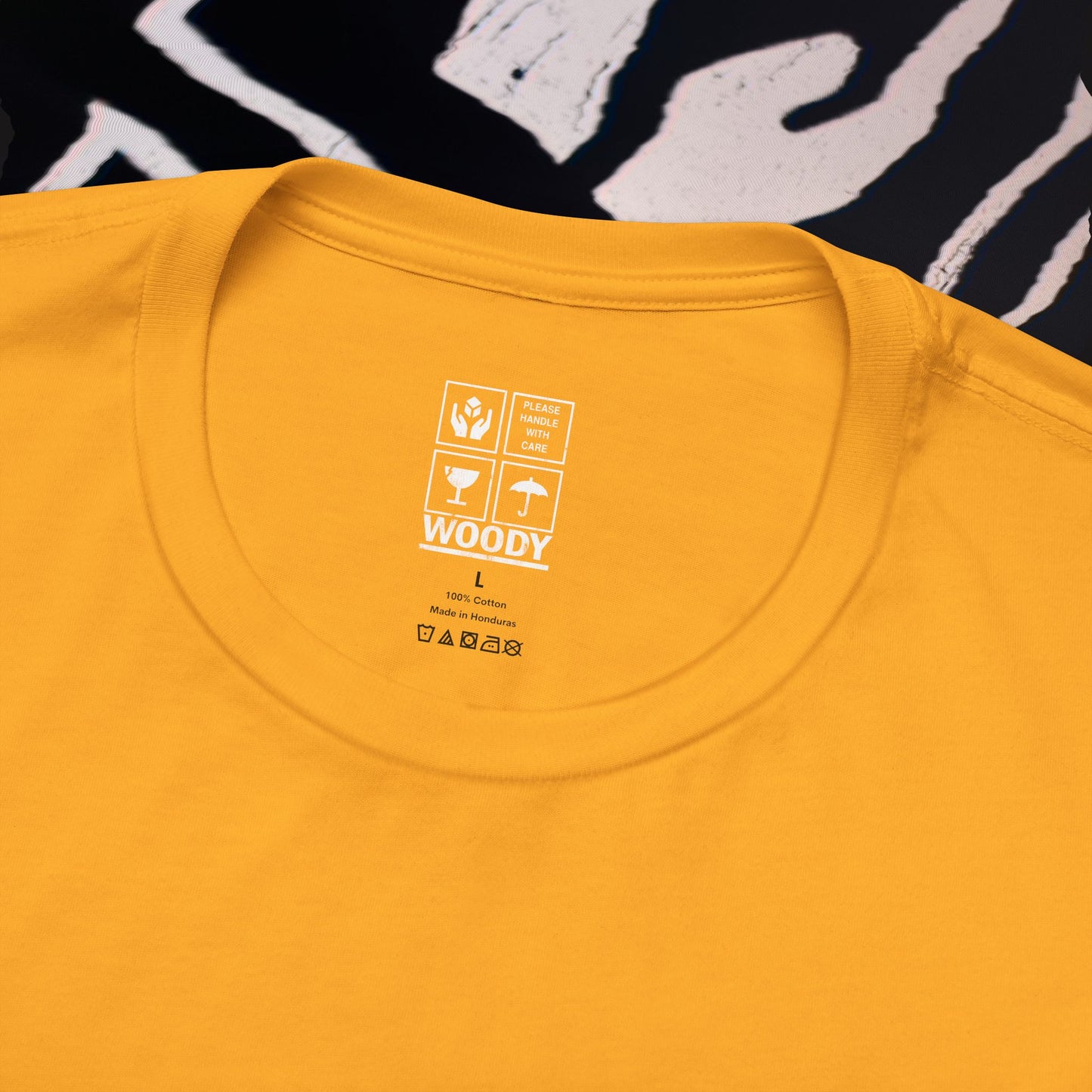 Fragile - Gold - T-Shirt