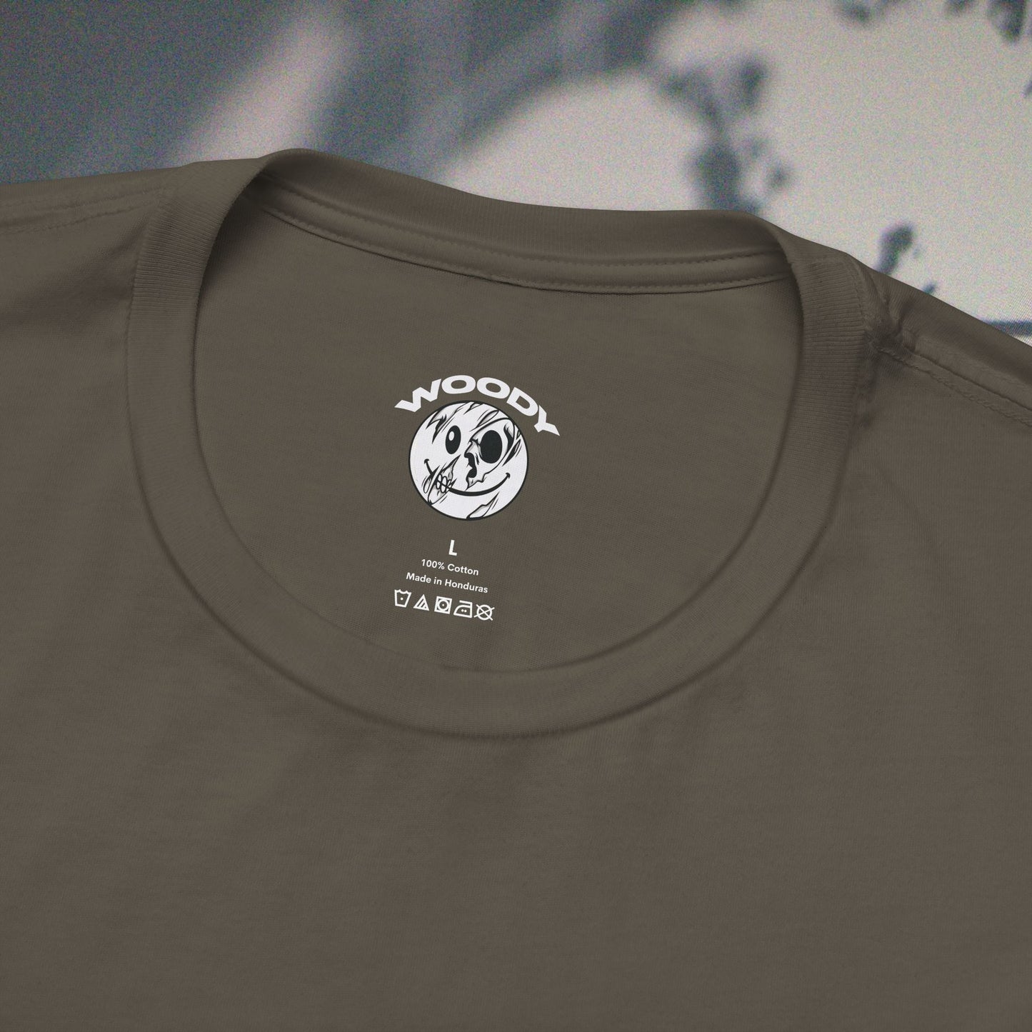 Woody Worldwide - Army - T-Shirt