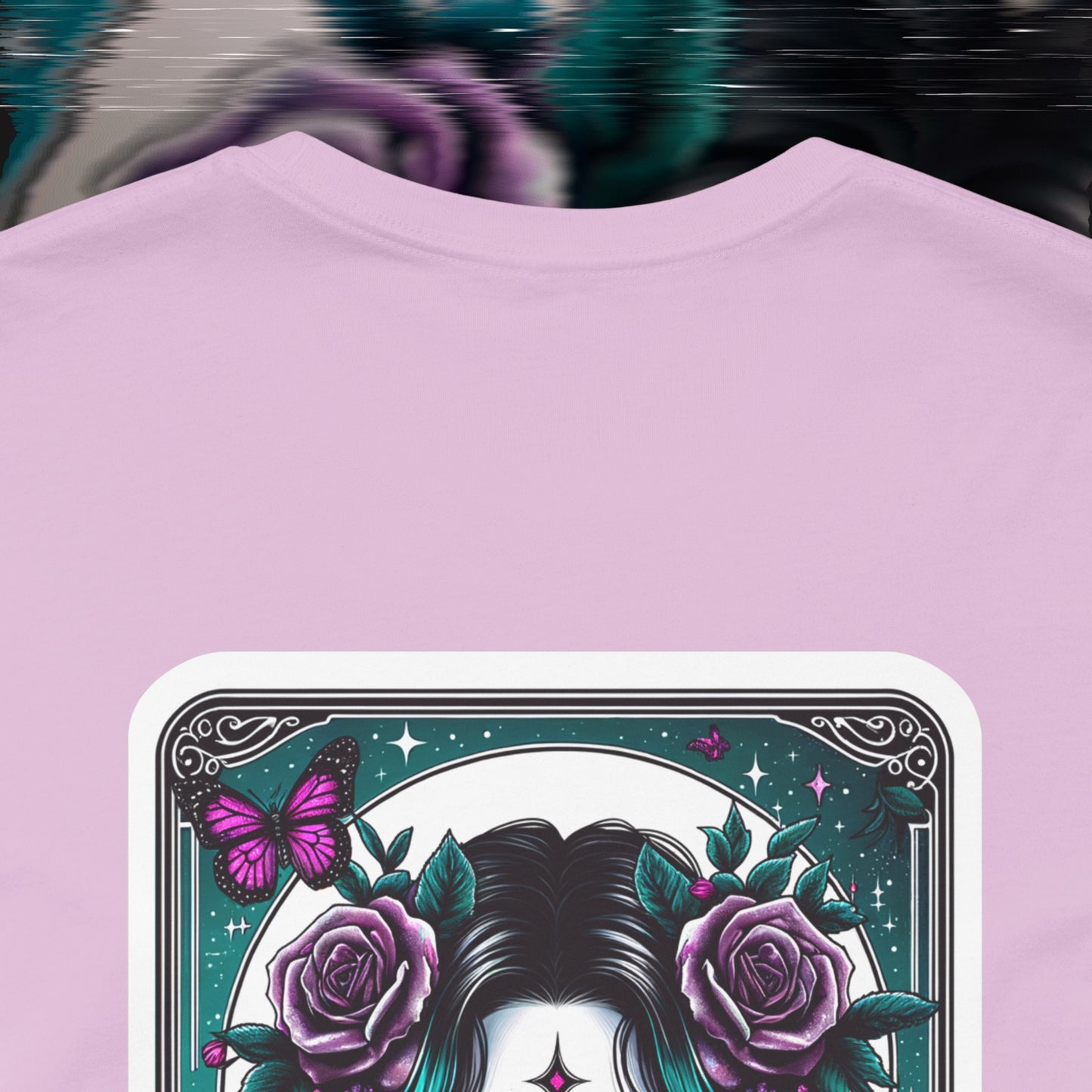 The Bitch - Lilac - T-Shirt